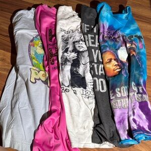 Women's Graphic Short Sleeve Tees - Assorted Colors